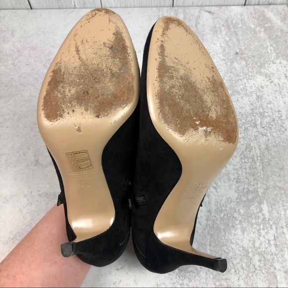Valentino Garavani Suede Heel Ankle Bootie - Picture 6 of 8